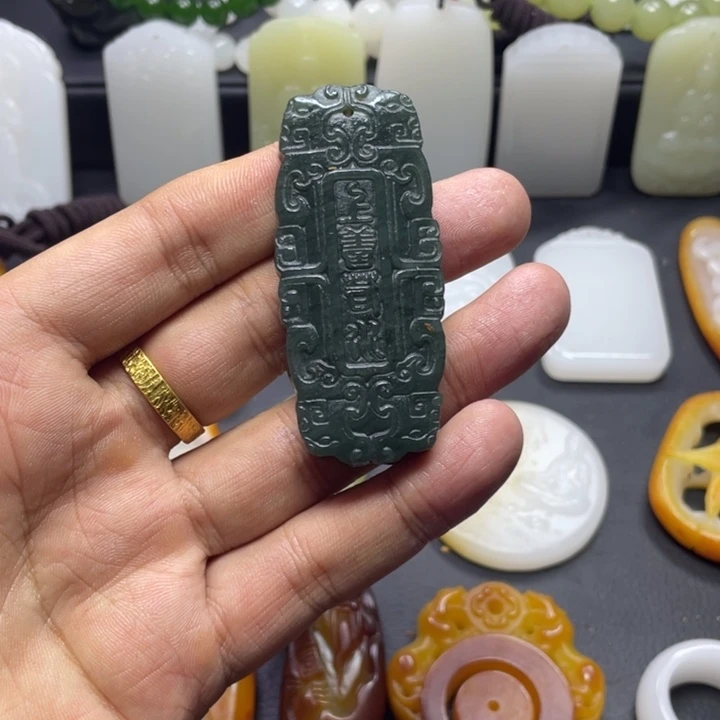 未镶嵌和田玉挂件