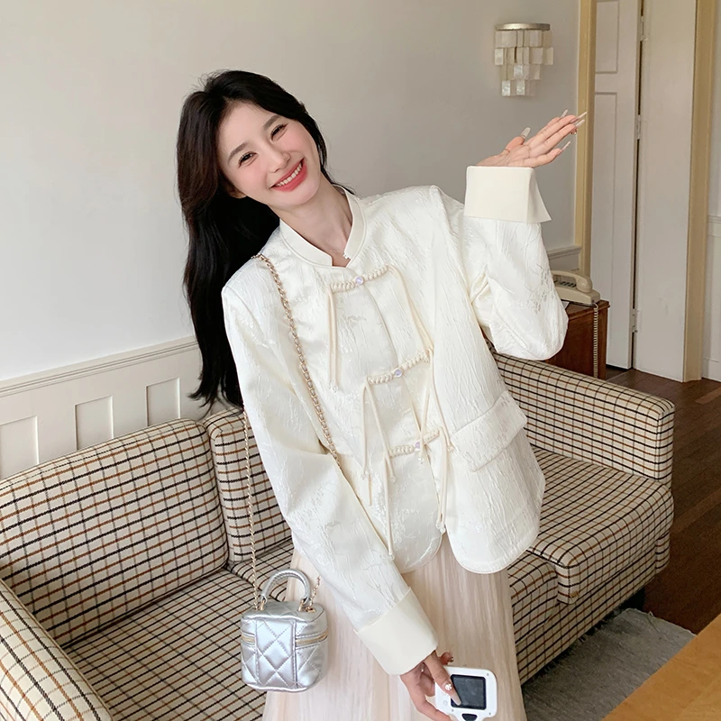 米白色新中式国风盘扣上衣半身裙两件套女2025春季气质独特套装裙