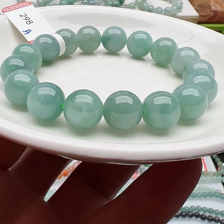 未镶嵌手链翡翠L****?天然翡翠