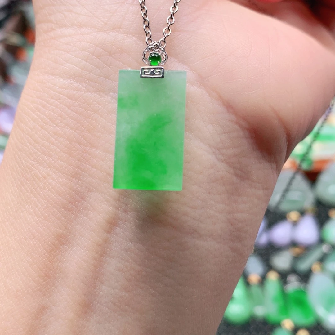 吊坠(不含链)18K金镶嵌翡翠