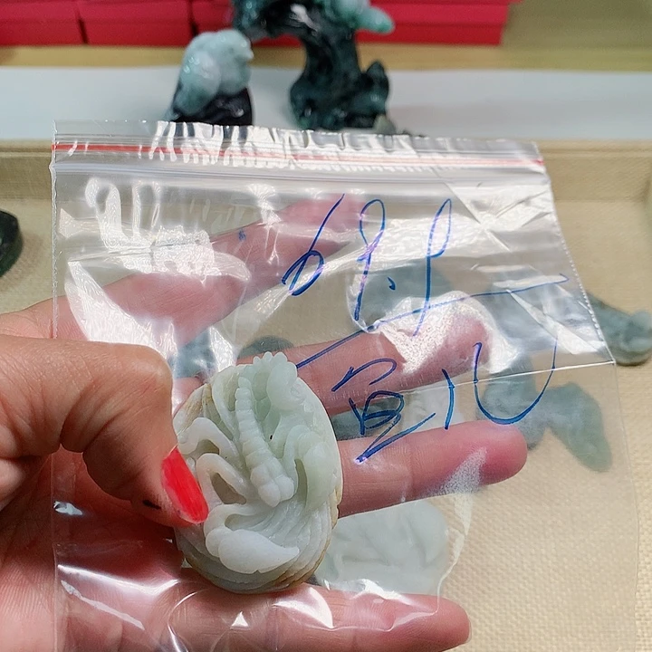 定制翡翠未镶嵌鱼****鱼毛货