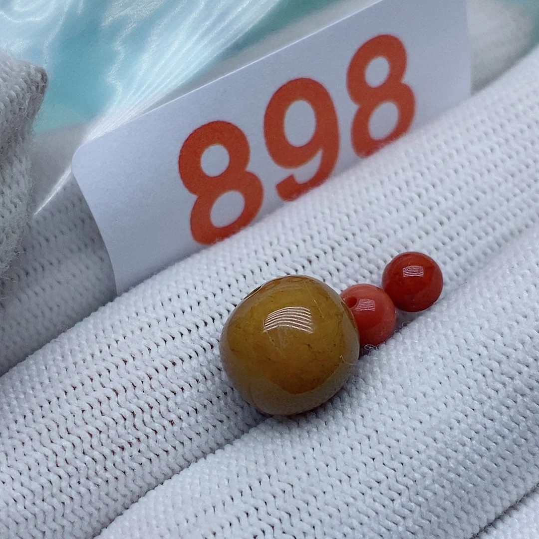 南红玛瑙未镶嵌珠宝奇石