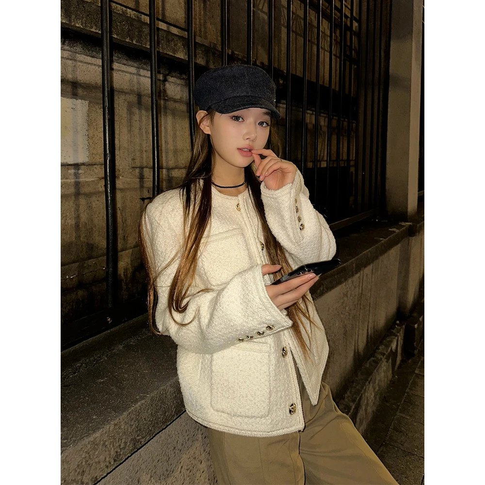 白色小香风外套女短款2025春季新款韩系休闲小个子千金风气质上衣