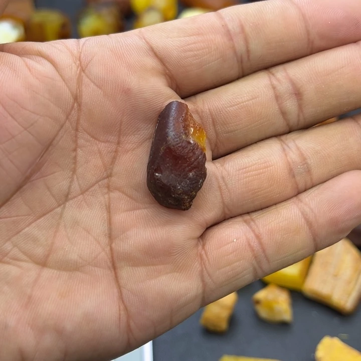 未镶嵌定制琥珀刘*蜜蜡定制