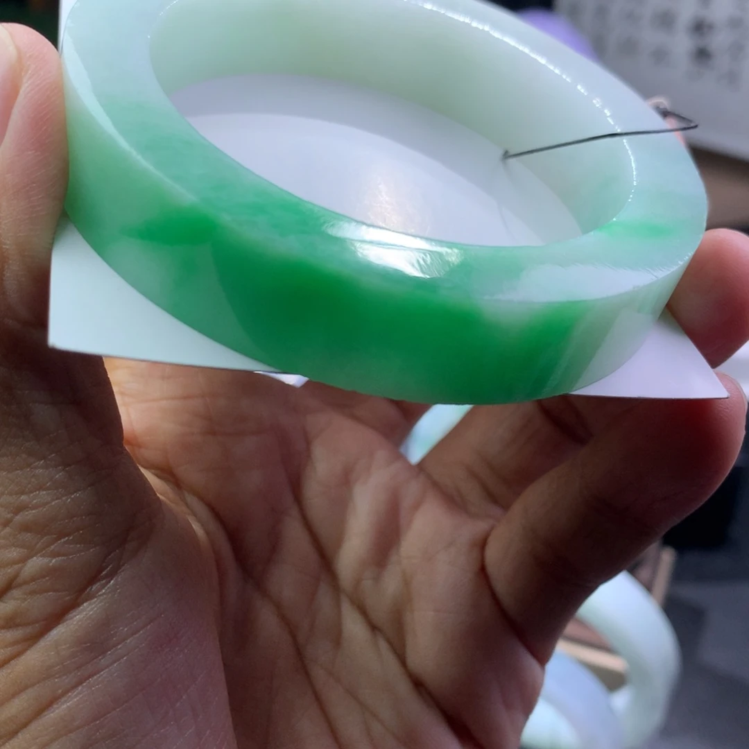 未镶嵌翡翠手镯定制翡翠爱**米