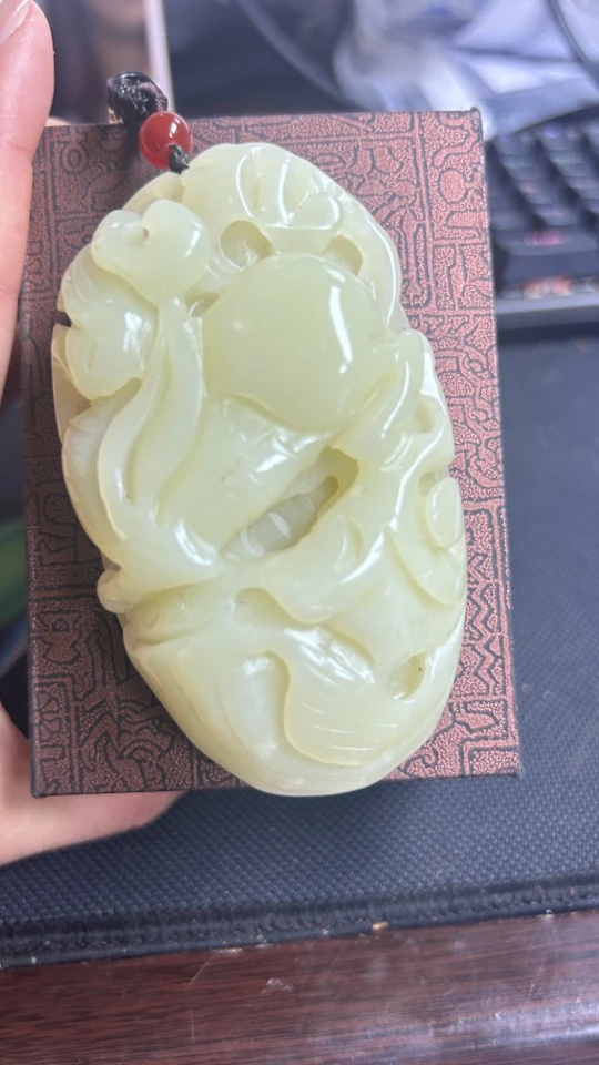 天然岫玉手把件 52