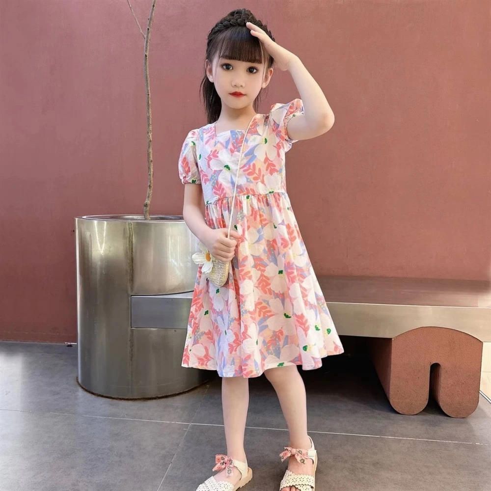 女童夏装韩版花朵连衣裙2025新款女孩洋气方领甜美中大童短袖裙子