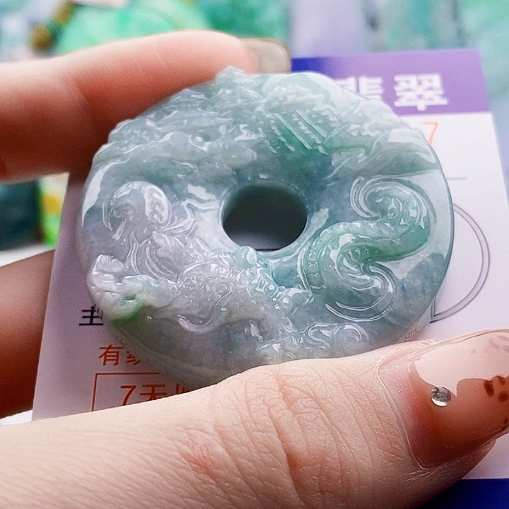 吊坠(不含链)未镶嵌翡翠