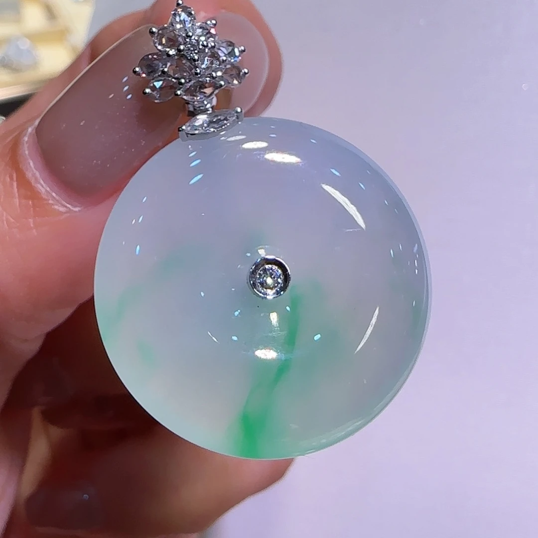 翡翠吊坠(不含链)18K金镶嵌平安扣