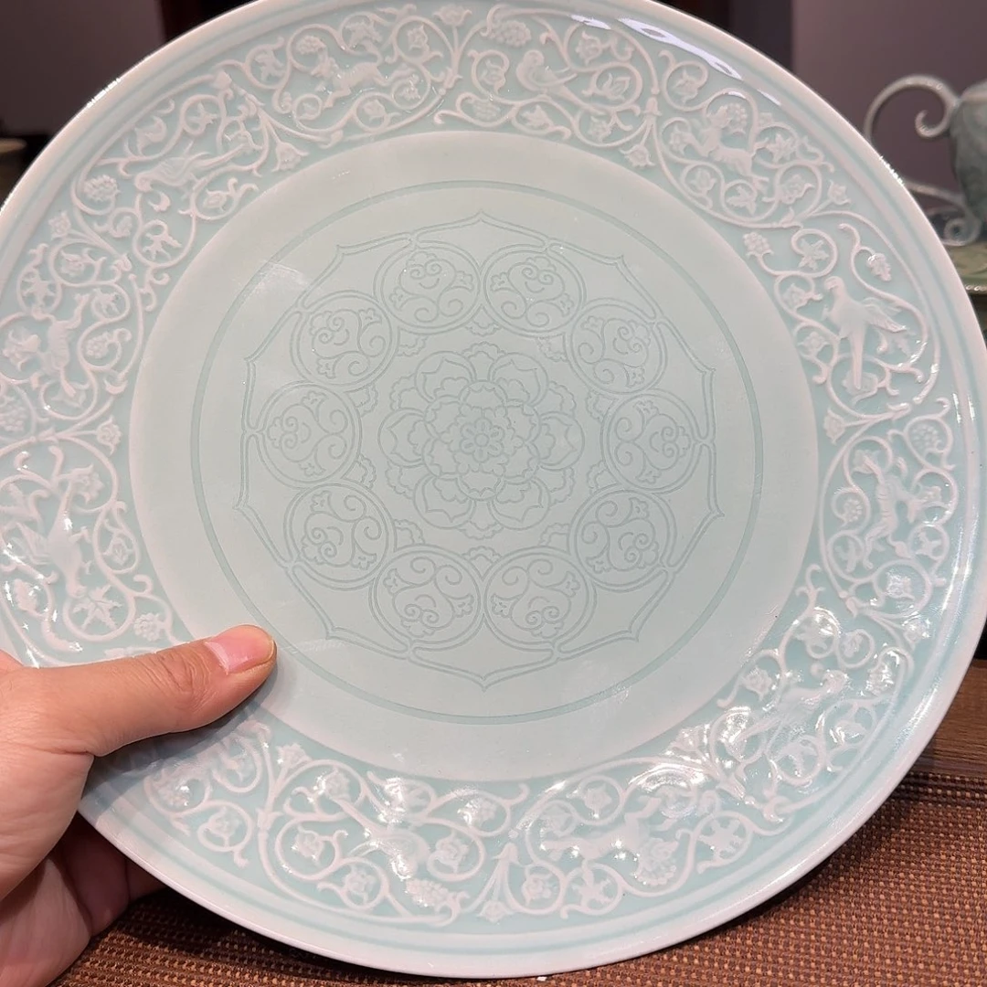 天青色 11 英寸宝相花盘子一只