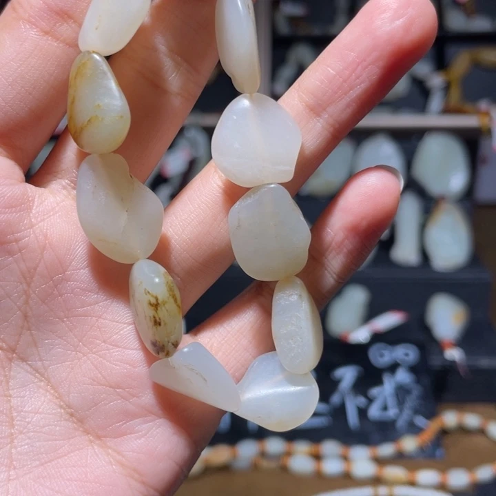 远***航和田玉（糖玉）未镶嵌手链