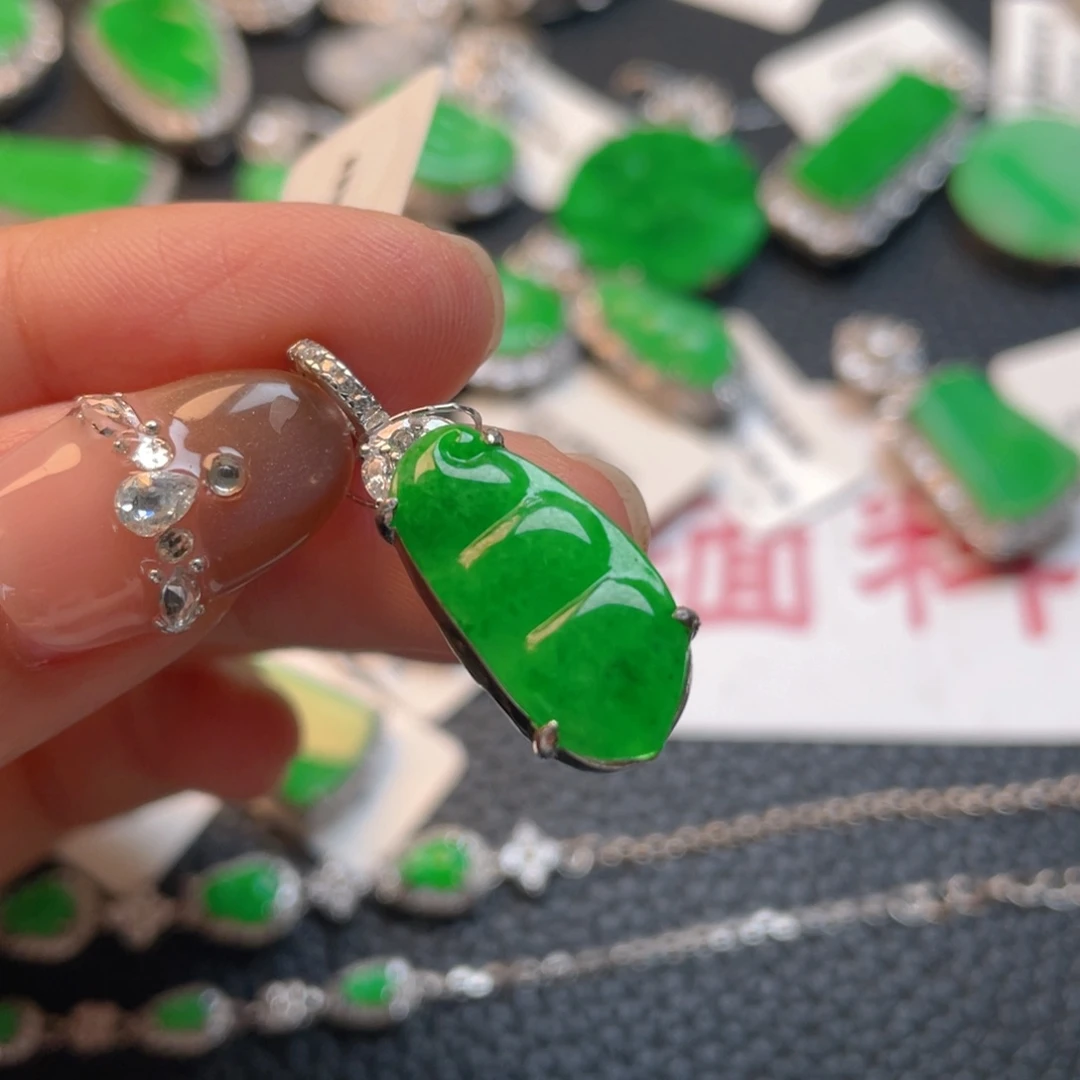 翡翠银S925镶嵌颈饰