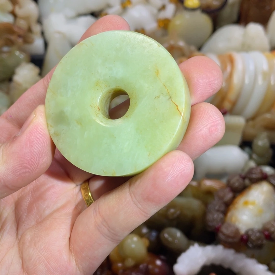 和田玉未镶嵌把件