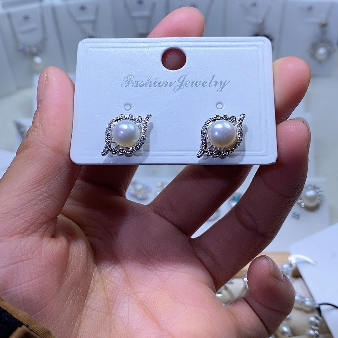 淡水珍珠耳饰未镶嵌