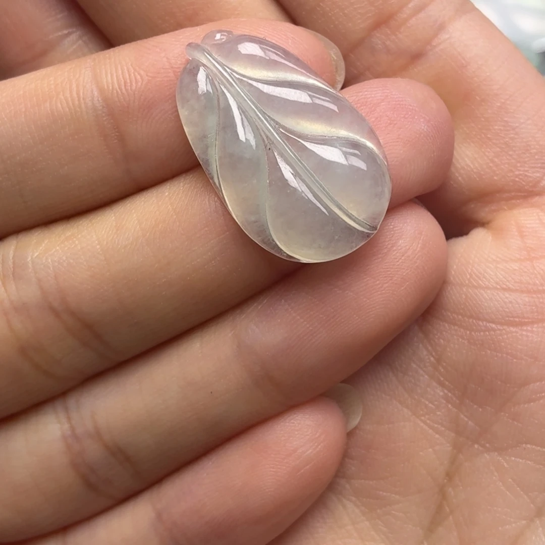 翡翠未镶嵌颈饰白冰芭蕉叶