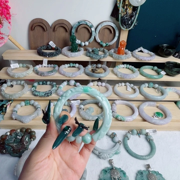 ?****阳绿手镯手镯