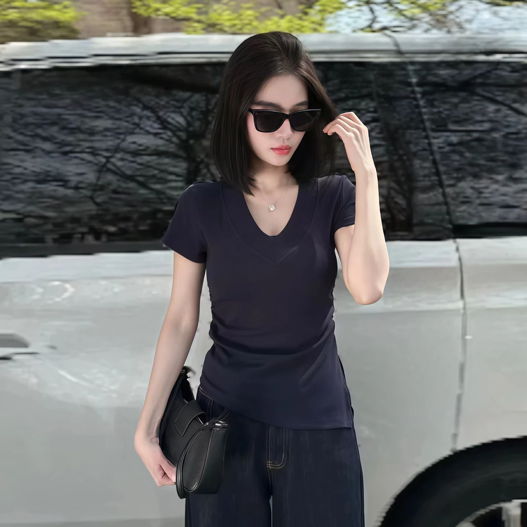 2025夏季新款纯欲显瘦收腰设计感V领正肩T恤辣妹褶皱修身上衣女