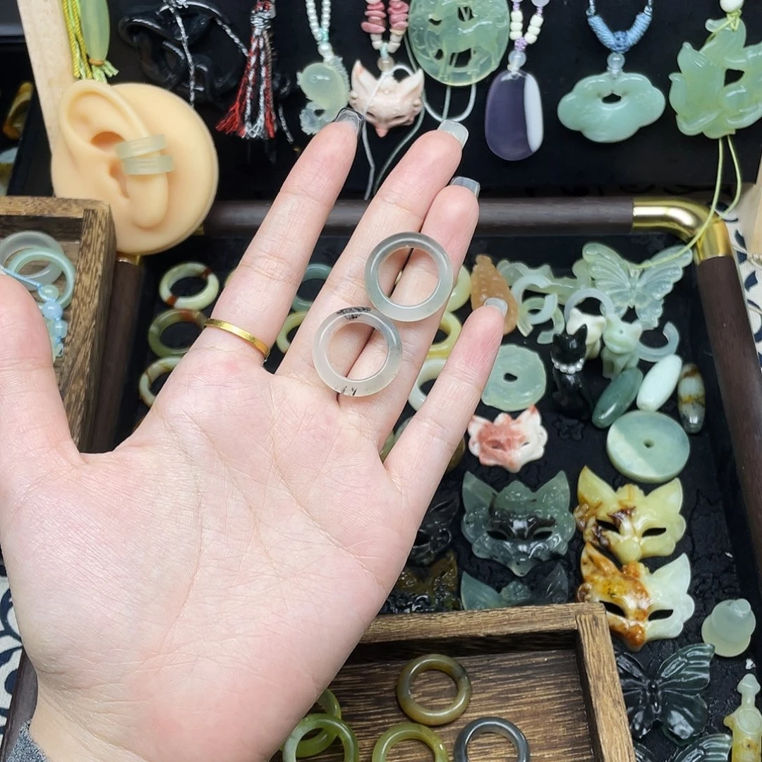 ****蛇纹石玉未镶嵌颈饰专拍链接