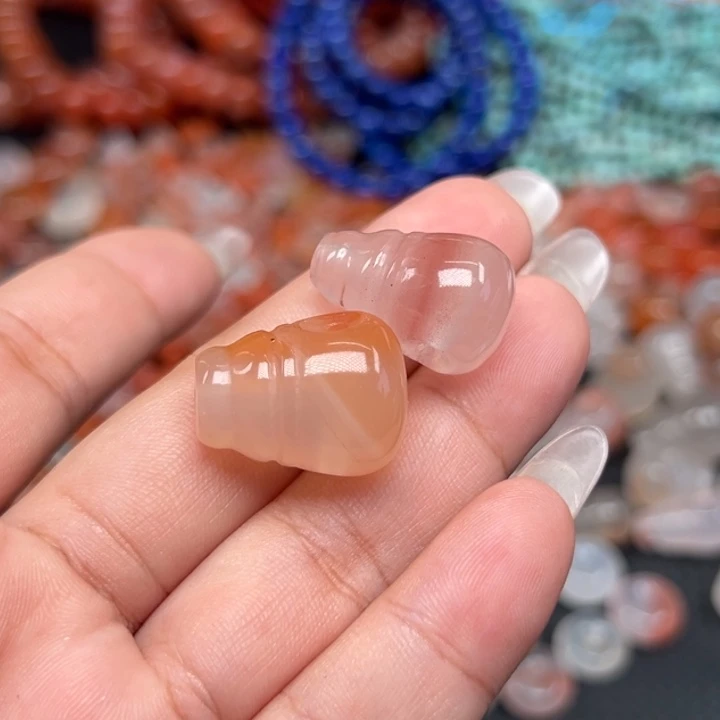 南红玛瑙未镶嵌吊坠(不含链)多样性