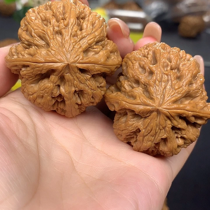 吊坠文玩核桃46粗筋