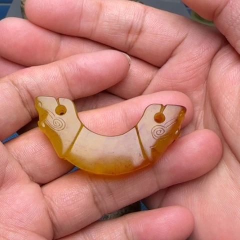 用***1蛇纹石玉未镶嵌挂件