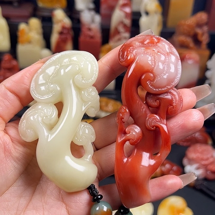 雨***8寿山石，老性芙蓉石