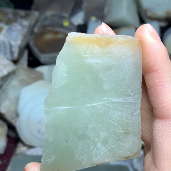 和田玉（糖玉）未镶嵌颈饰