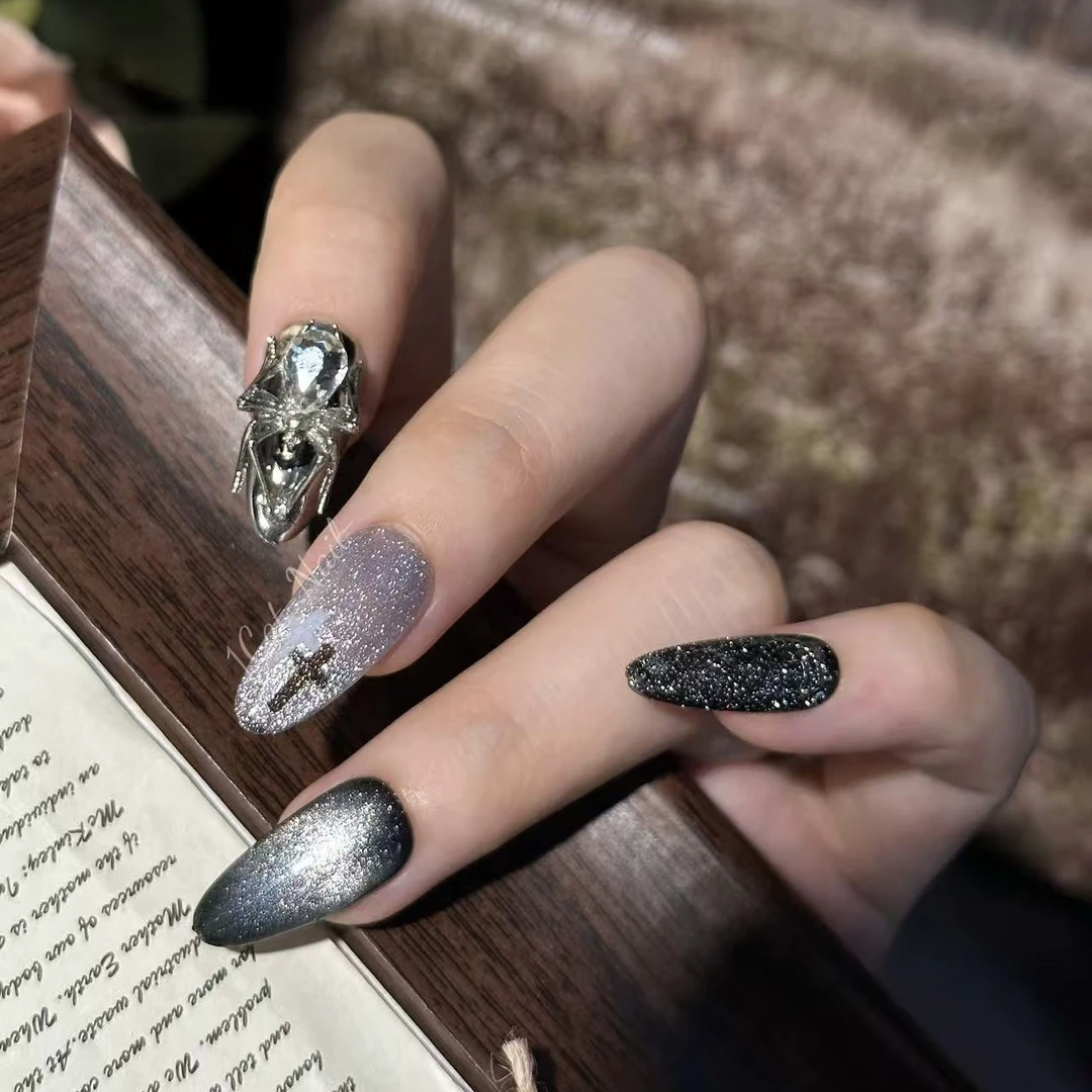 「暗夜蜘蛛」黑色手绘球天玫瑰绿色浪漫小众穿戴甲中长款学生美甲