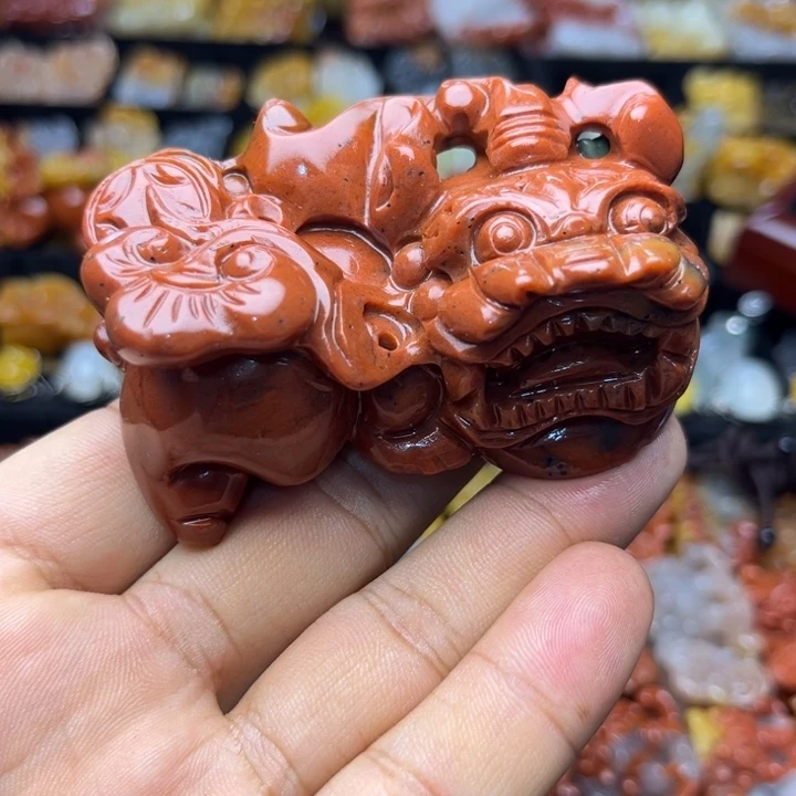 未镶嵌石英质玉（黄龙玉）颈饰