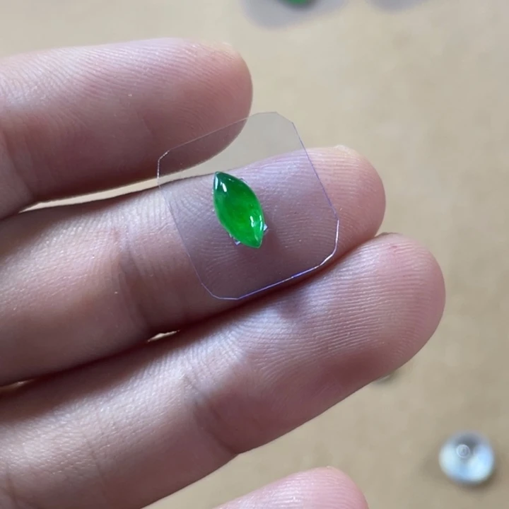 未镶嵌定制翡翠马眼