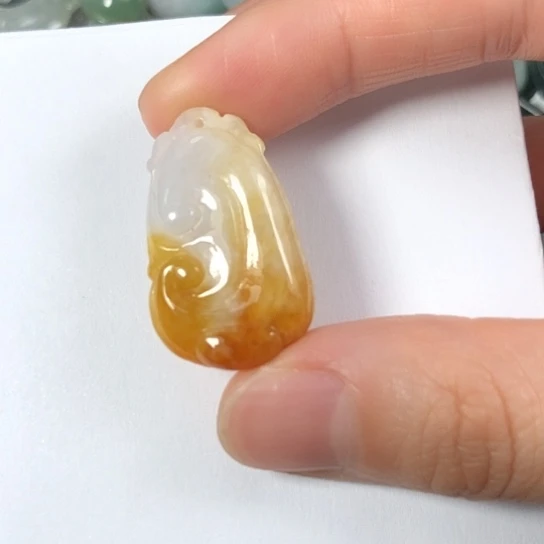 翡翠未镶嵌颈饰缅甸A货，每天下午1点半开播