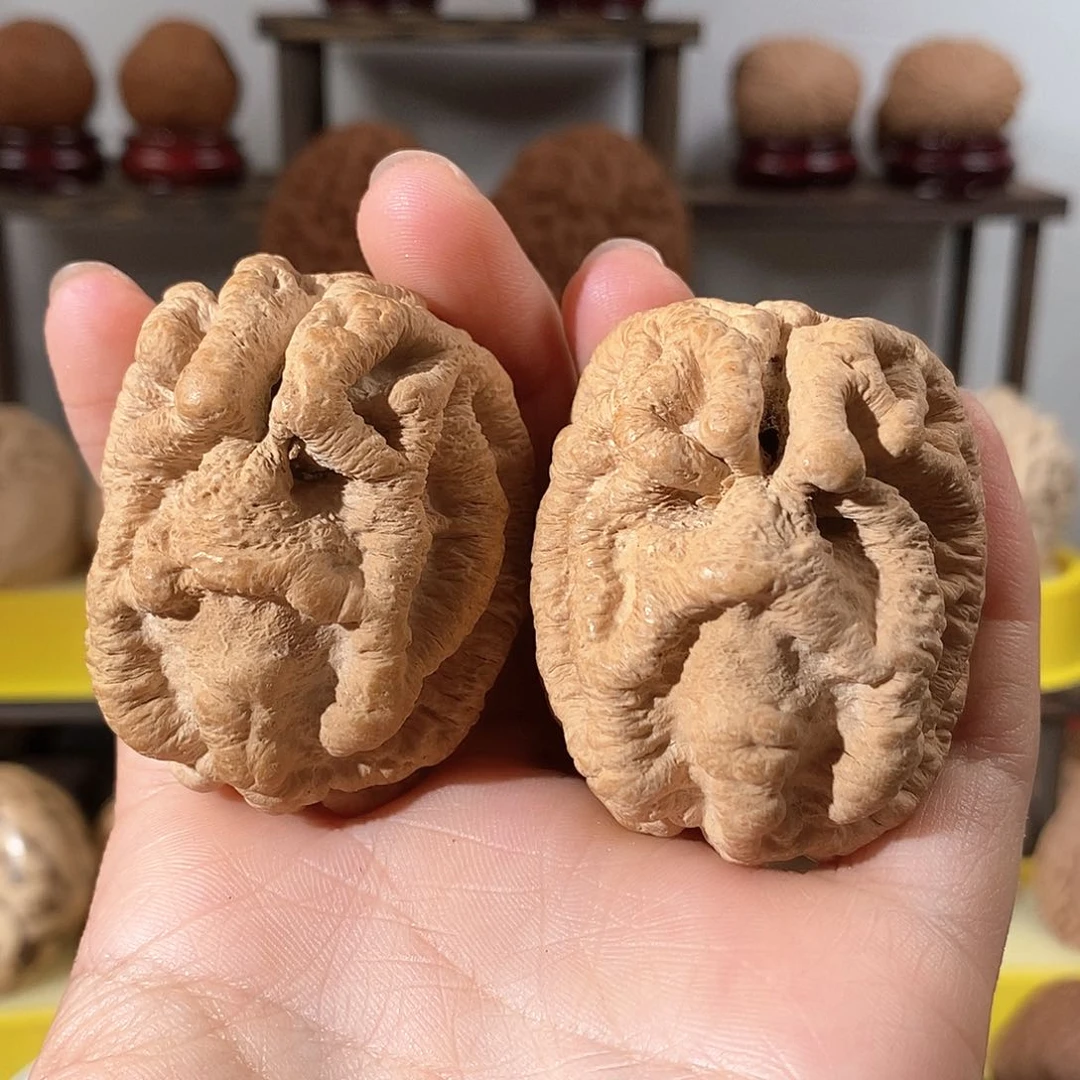 文玩核桃把件鬼脸4142