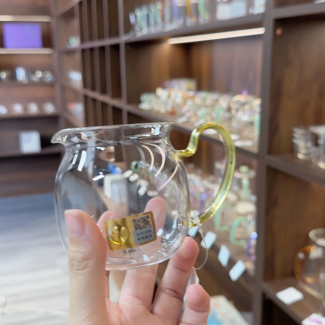 禾器美满浅黄色。。。。