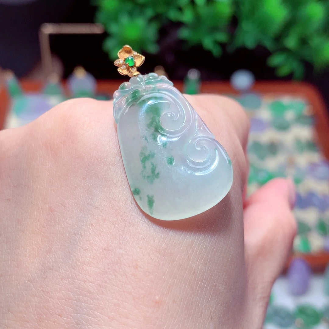 翡翠18K金镶嵌吊坠(不含链)M*m