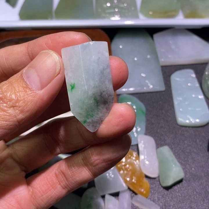 定制翡翠未镶嵌定制