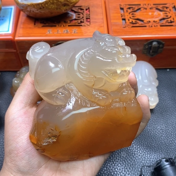 玛瑙/玉髓吊坠未镶嵌a****u