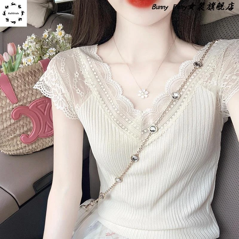 温柔风甜美蕾丝拼接V领针织衫女夏季修身设计感洋气短款减龄上衣