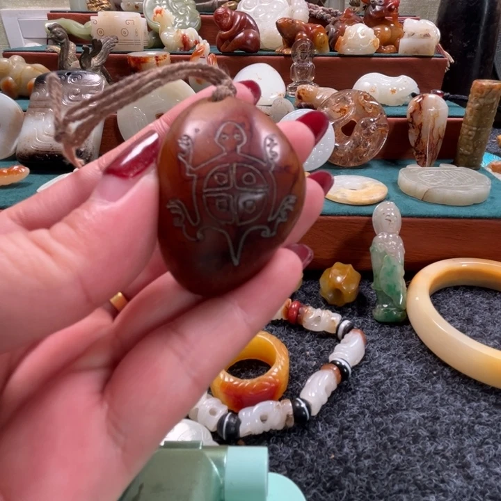 和田玉（糖玉）未镶嵌挂件