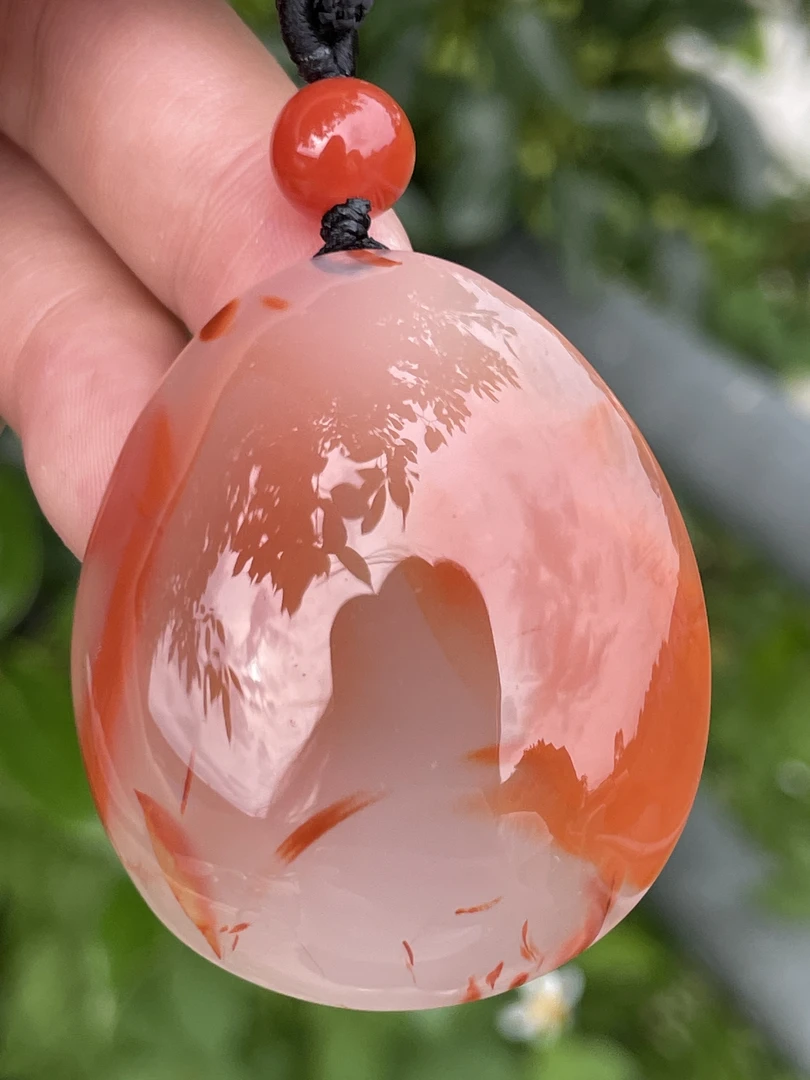 精品南红冰飘吊坠，飘花漂亮，尺寸37x41x12mm