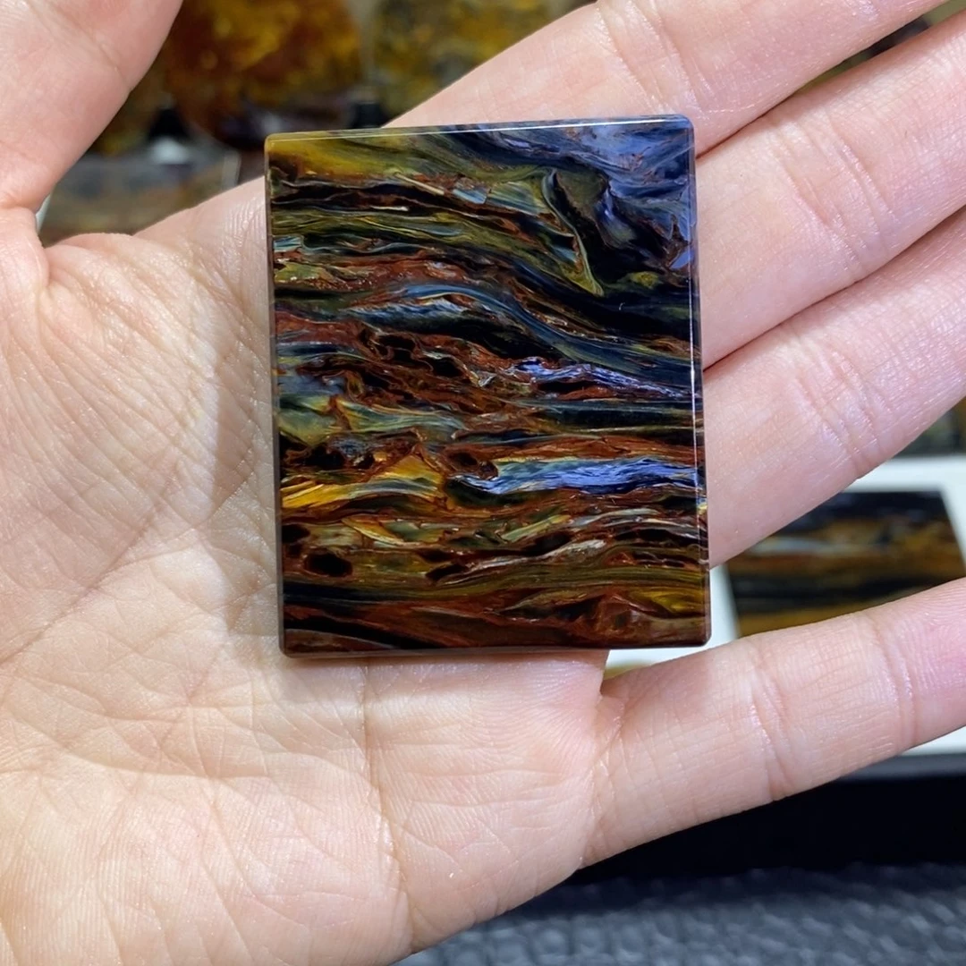 煮***菜木变石未镶嵌吊坠