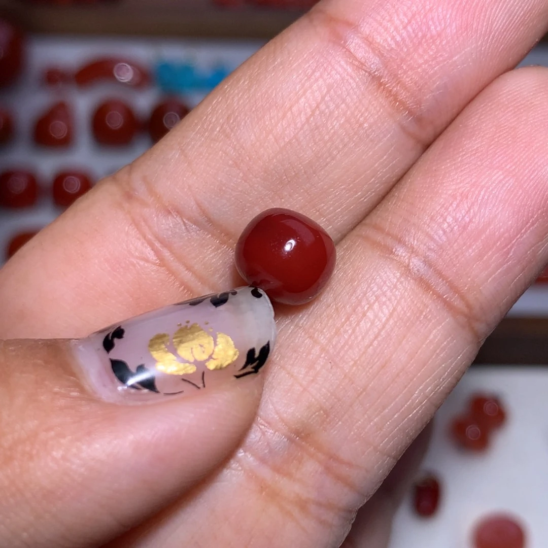 南红玛瑙未镶嵌老型8.3×7.3瓦西满肉牛血 微纹