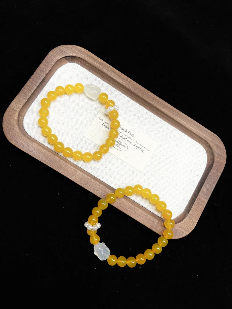 黄玛瑙小白兔手串--无盒--647