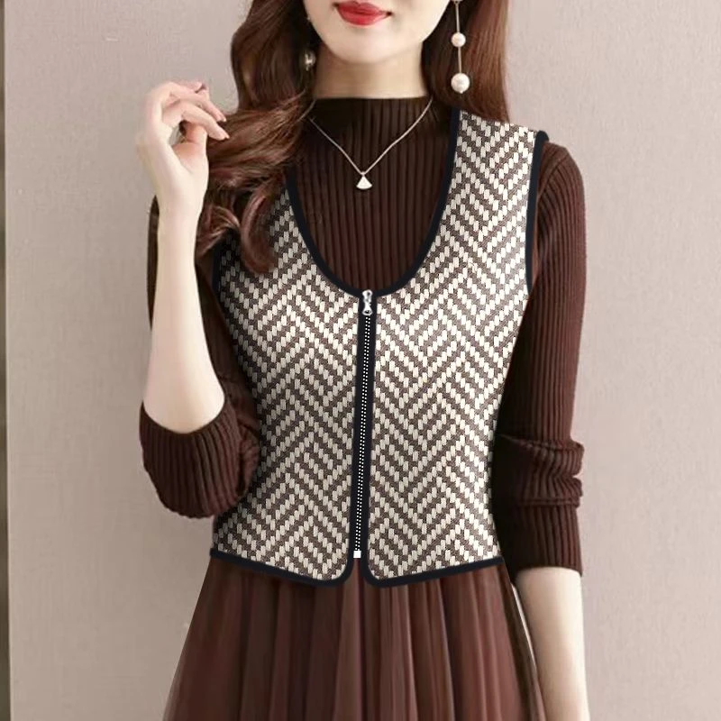 2025春季新款中老年防寒小外套秋薄款一体绒内搭外穿贴身拉链马夹