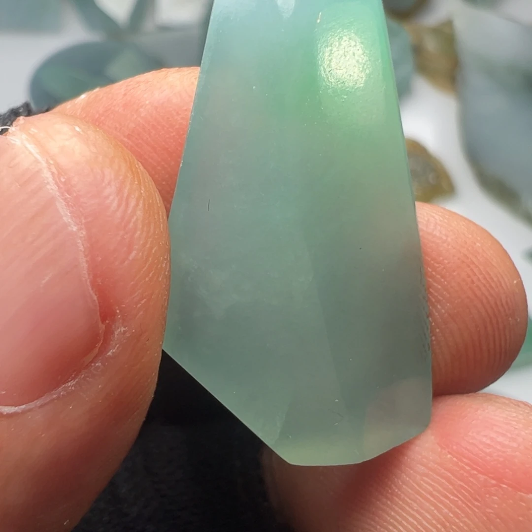 定制翡翠未镶嵌不包工