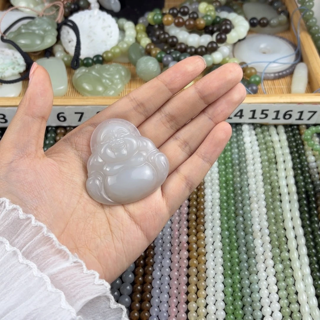 小***果和田玉未镶嵌颈饰