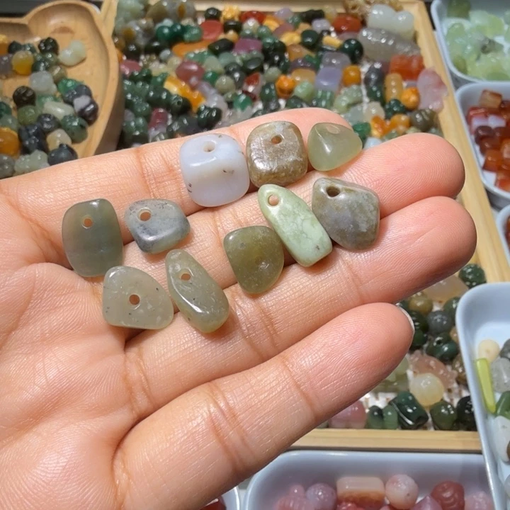 和田玉未镶嵌珠宝半成品