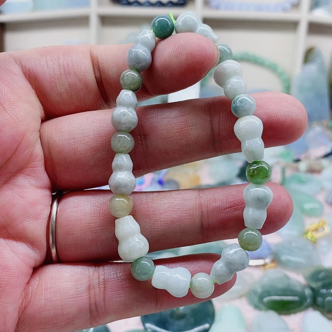 吊坠(不含链)未镶嵌翡翠微瑕