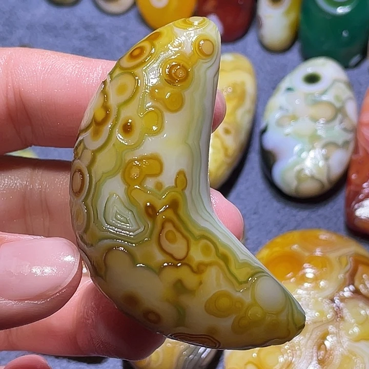 未镶嵌玛瑙/玉髓珠宝奇石