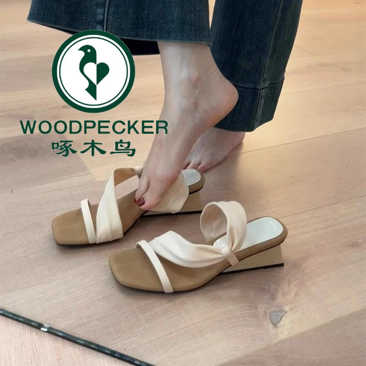 啄木鸟两穿法式小众交叉带露趾凉鞋女软皮方头一字拖鞋坡跟罗马鞋