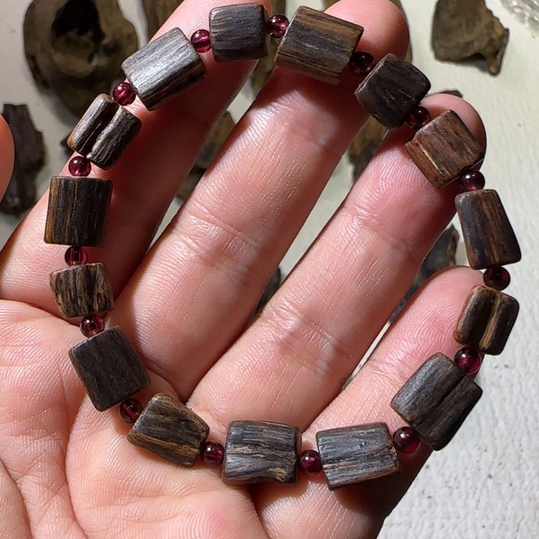 沉香碎屑沉香4.43克印度黑棋99沉